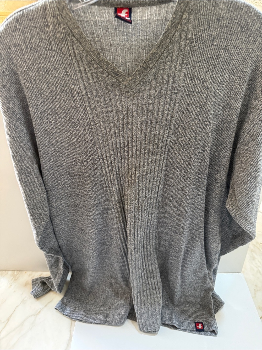 Ferruche Men’s V-Neck Ribbed-Panel Sweater in Gray size L 70% cotton